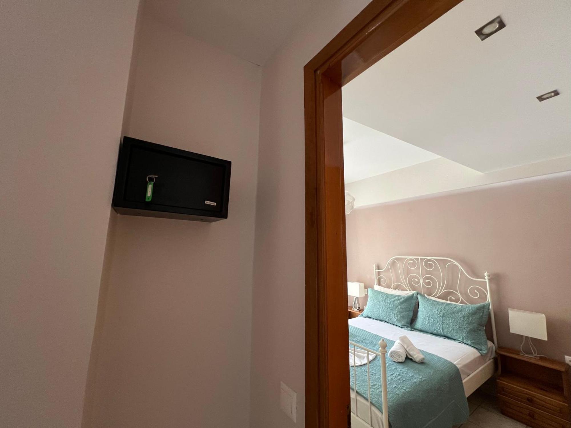 Artemis Rooms Two Steps By The Sea Platanés المظهر الخارجي الصورة