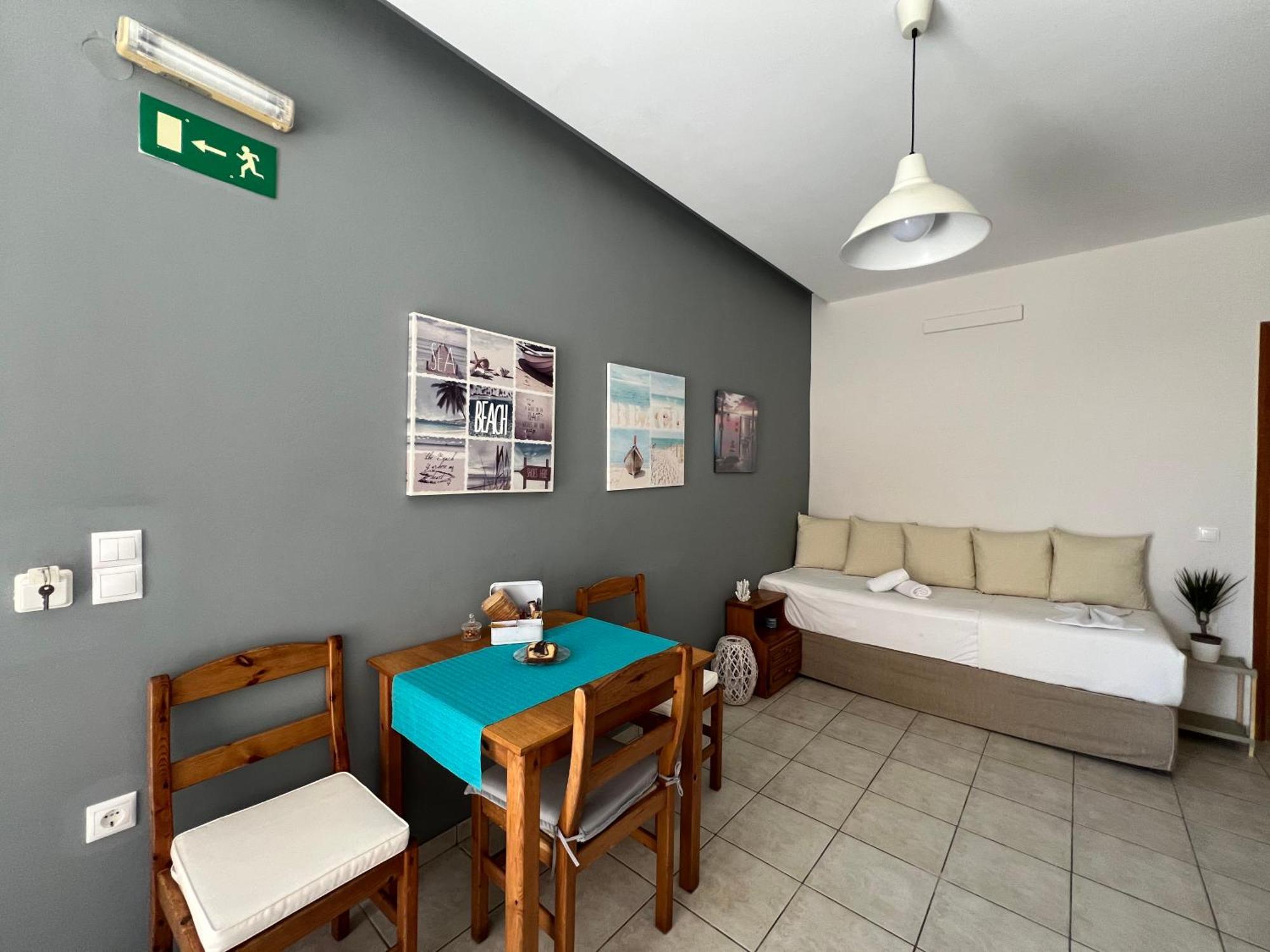 Artemis Rooms Two Steps By The Sea Platanés المظهر الخارجي الصورة