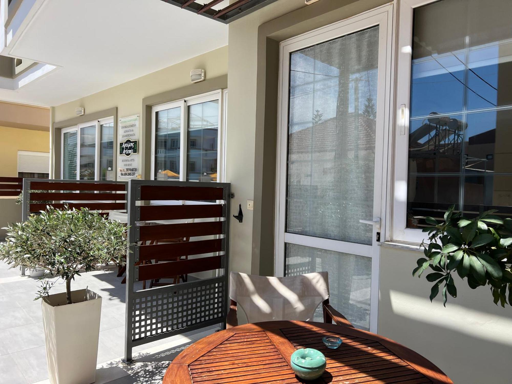 Artemis Rooms Two Steps By The Sea Platanés المظهر الخارجي الصورة