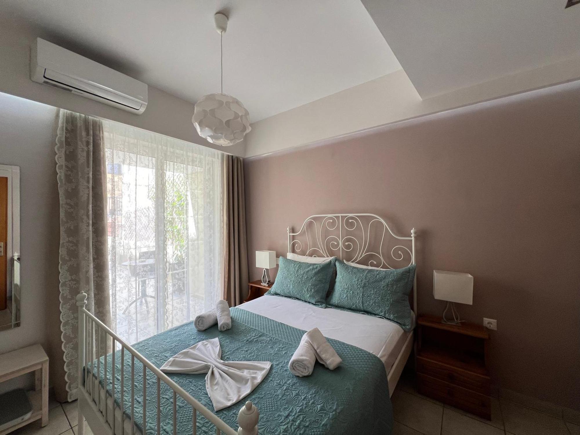 Artemis Rooms Two Steps By The Sea Platanés المظهر الخارجي الصورة