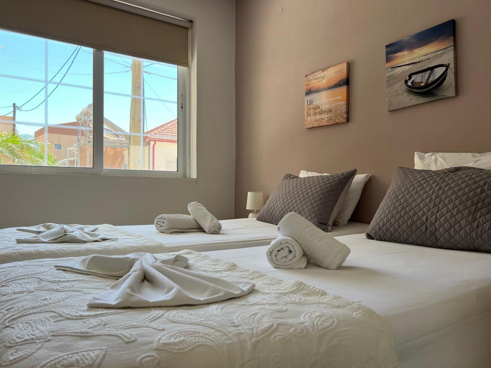 Artemis Rooms Two Steps By The Sea Platanés المظهر الخارجي الصورة
