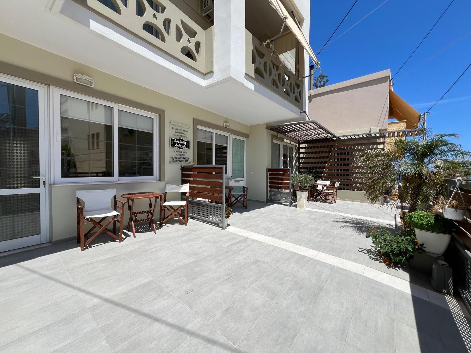 Artemis Rooms Two Steps By The Sea Platanés المظهر الخارجي الصورة