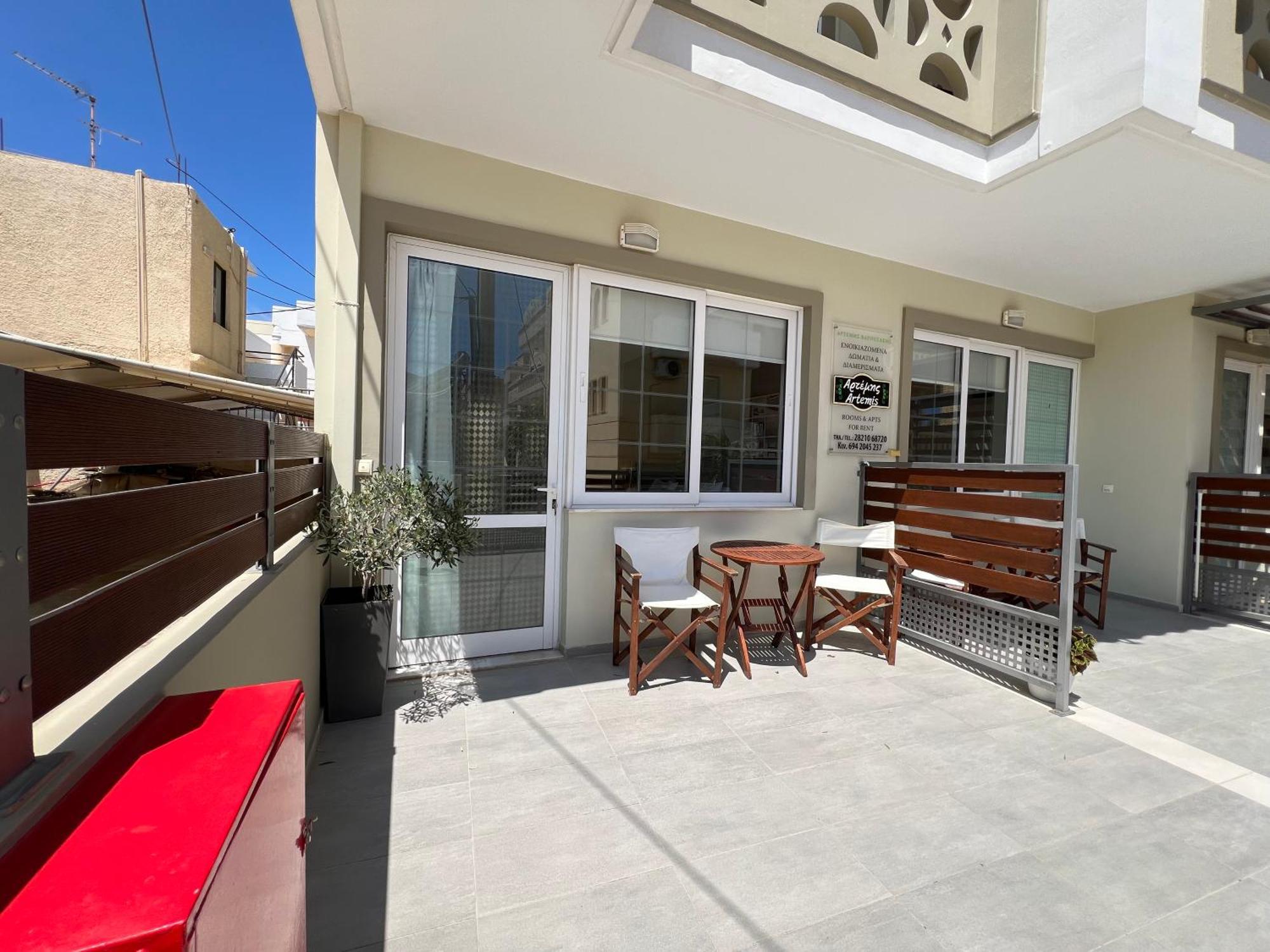 Artemis Rooms Two Steps By The Sea Platanés المظهر الخارجي الصورة