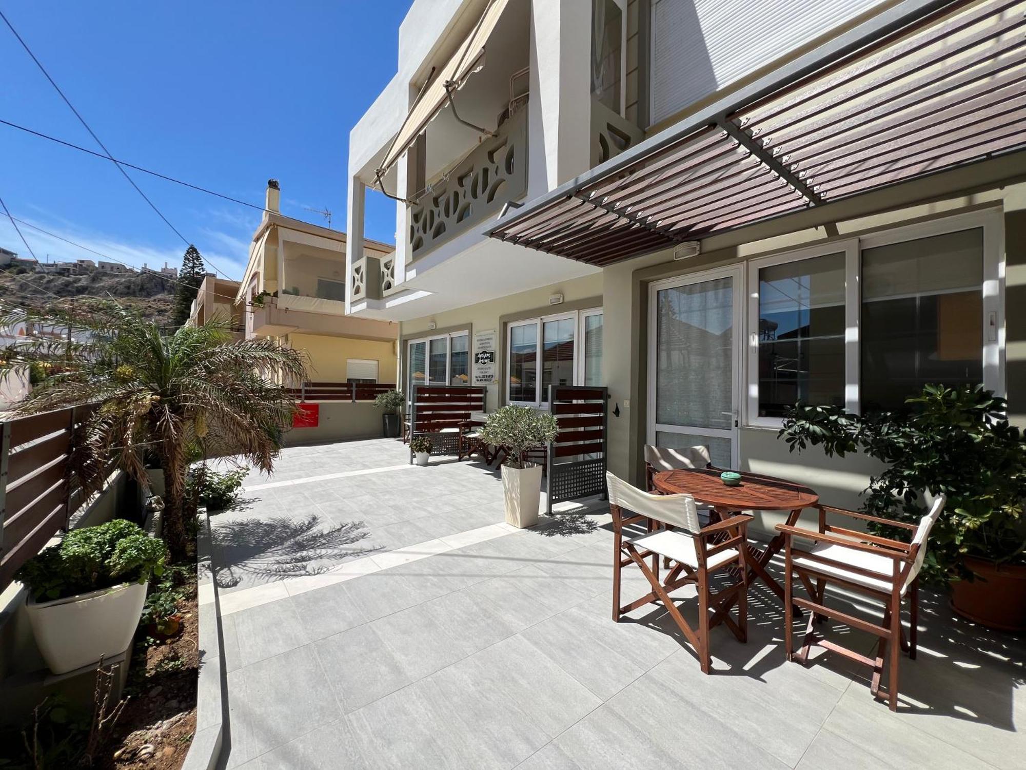 Artemis Rooms Two Steps By The Sea Platanés المظهر الخارجي الصورة